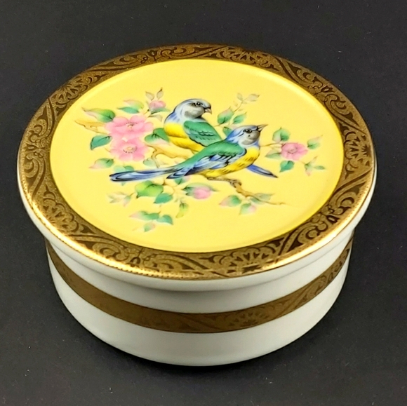 - Giftcraft Japan goldtone birds ceramic trinket box (Z13) - Picture 1 of 9